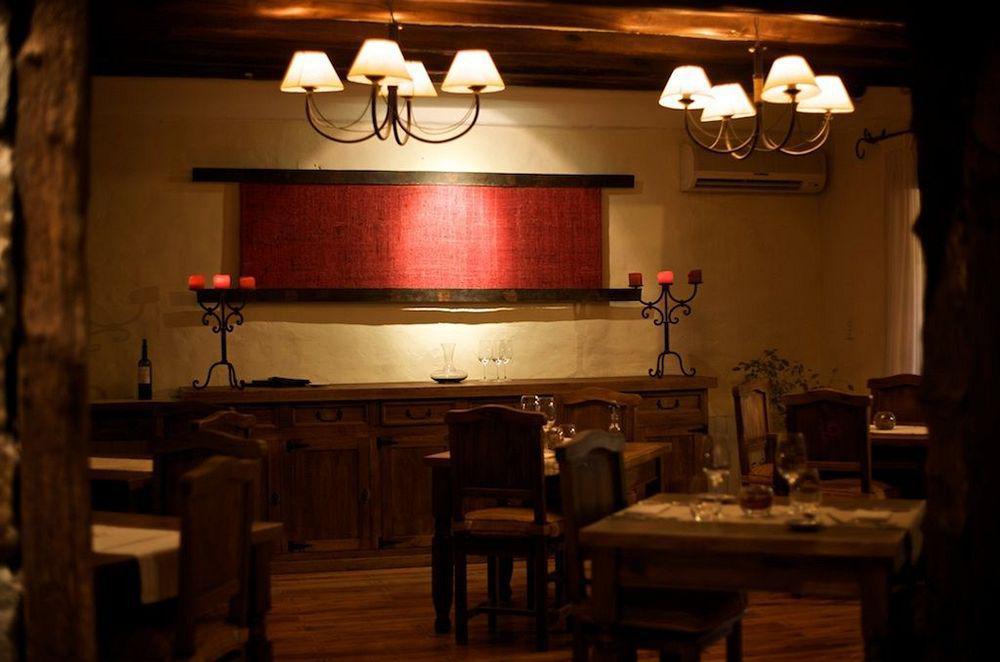 Hotel Lares De Chacras Chacras de Coria Ristorante foto